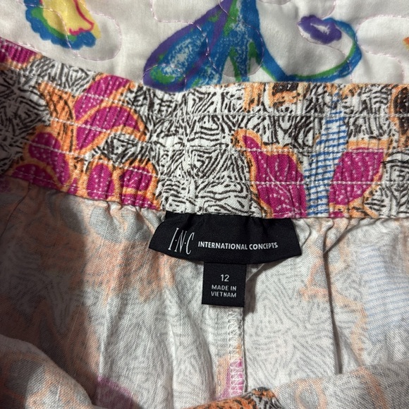 INC Linen Blend Floral Wide Leg Pants Size: 12 Inseam: 32” - Picture 5 of 7